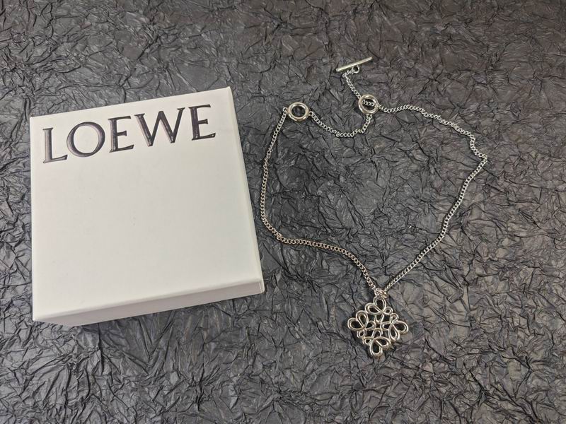 Loewe necklace 05lyx20 (4)